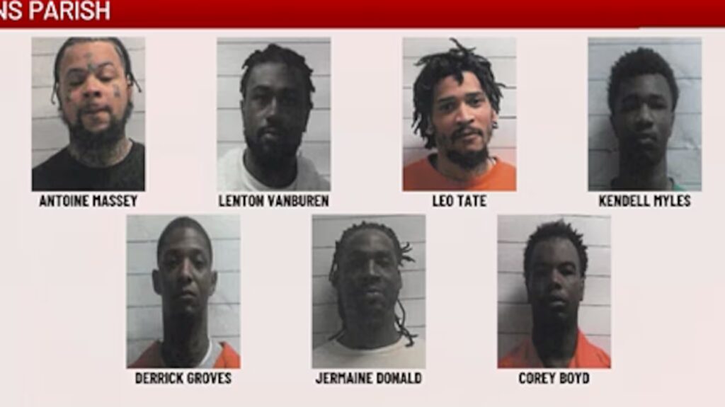 Derrick Groves, Guilty of Four Murders, Escapes